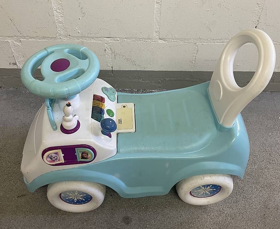 Véhicules pour enfants: Frozen Rutschfahrzeug – D'occasion à Wettingen par abm_5jss
