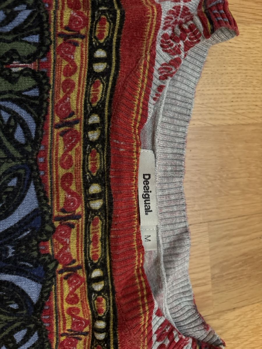 Desigual Pulls & Sweat-shirts: Desigual Pullover bunt mit Blumenmuster Grösse M – D'occasion à Basel par clemens2 1