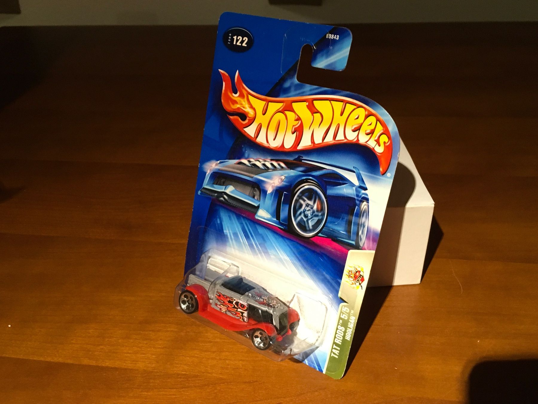 Hot Wheels Hooligan 122 - Modèle 2004/2005, échelle 1:64, Couleur Grise, Occasion Avec Boîte Personnalisée