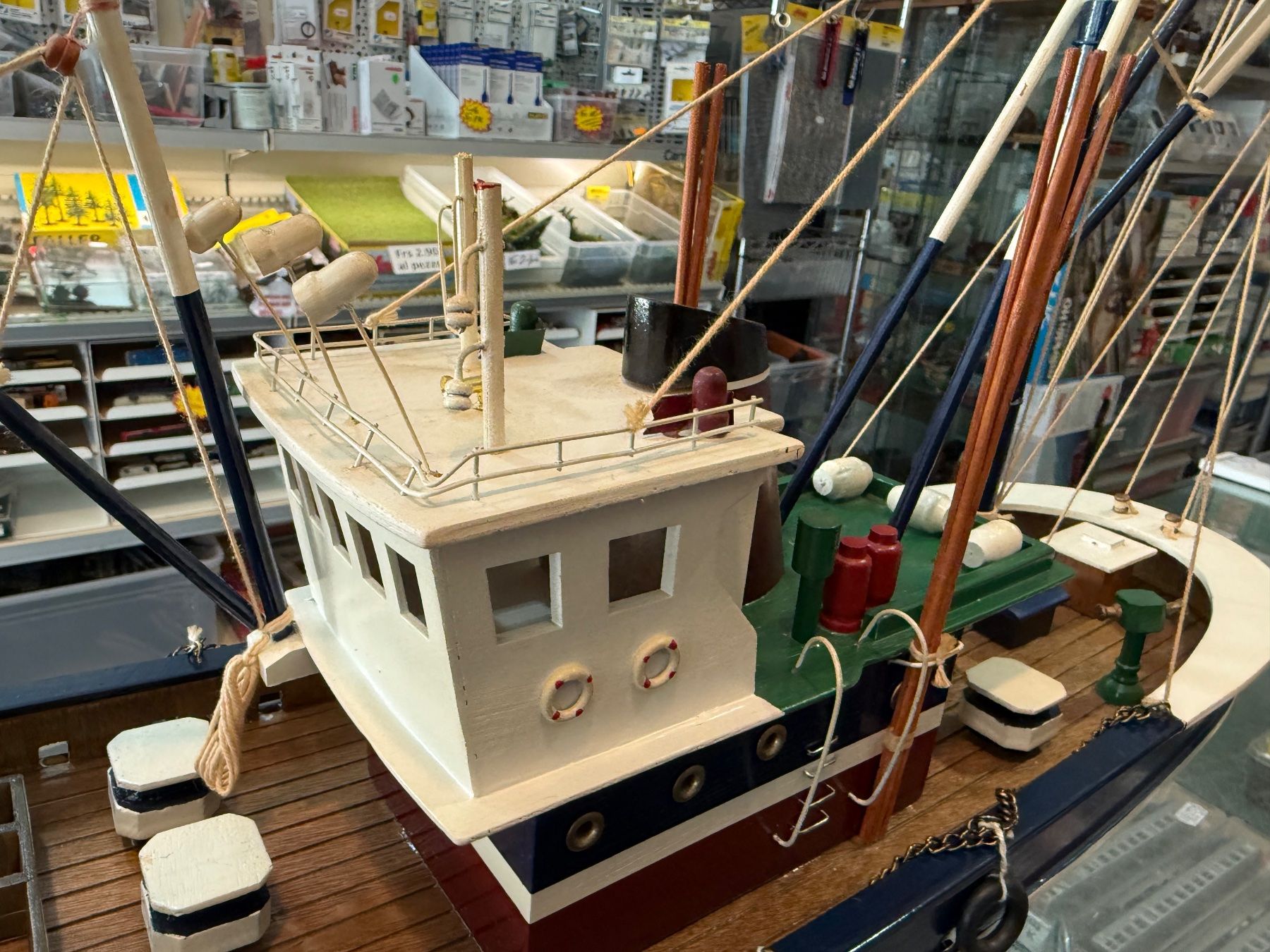 Kit di modellismo & Modellini statici: Peschereccio in legno da 70cm boot nave – Usato da Chiasso venduto da Carrara-Modellismo 2