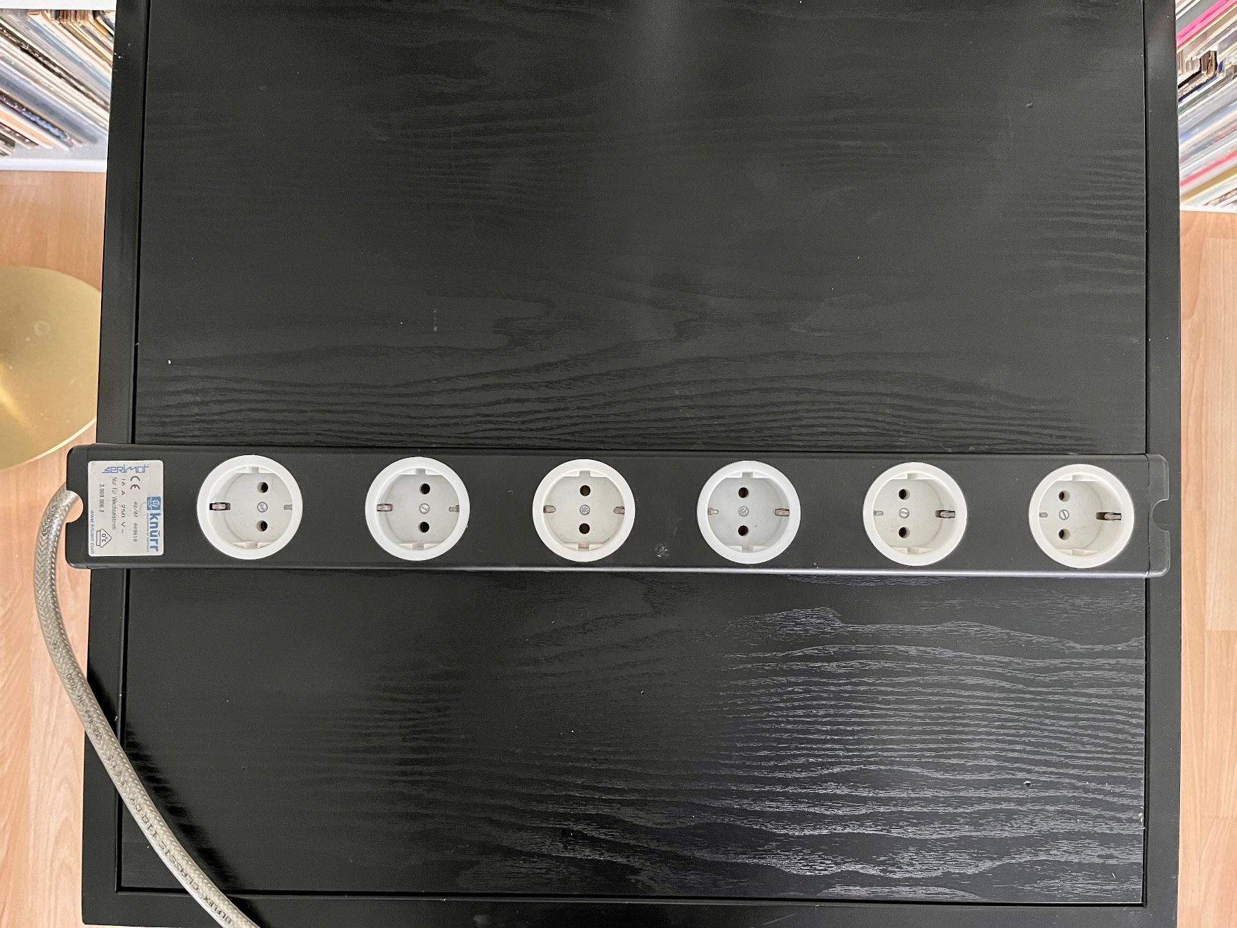 Amplificatori: Steckdosenleiste mit Schuko ab 1.- – Usato da Küttigen venduto da on_off