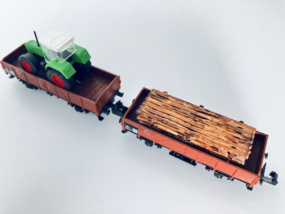 Trix Modellini di ferrovie: 2x Landwirtschaft Wagen mit TRAKTOR SPUR N – Usato da Oberbuchsiten venduto da Orsetto24 4