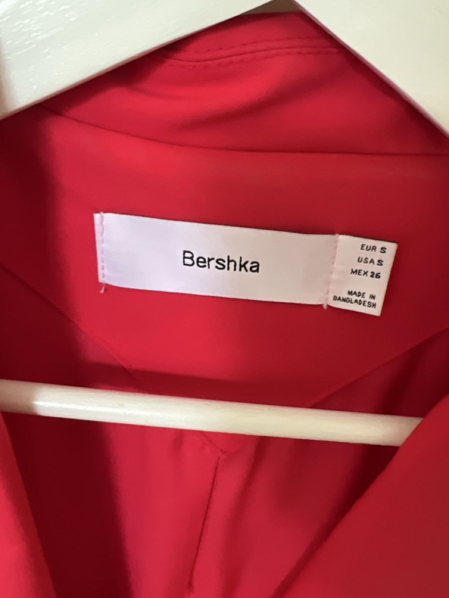 Bershka Giacche: Blazer Bershka, Rot, Gr. S – Usato da Tuggen venduto da Tantas 1