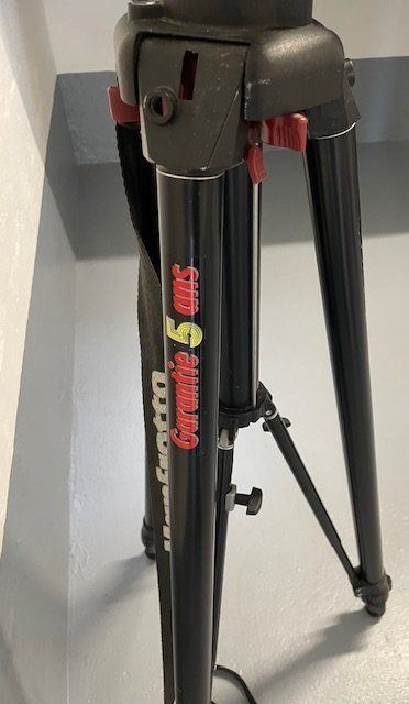 Manfrotto Treppiedi & Teste: Manfrotto Professional Tripod Stativ Art. 058 – Usato da Waedenswil venduto da paimai 5