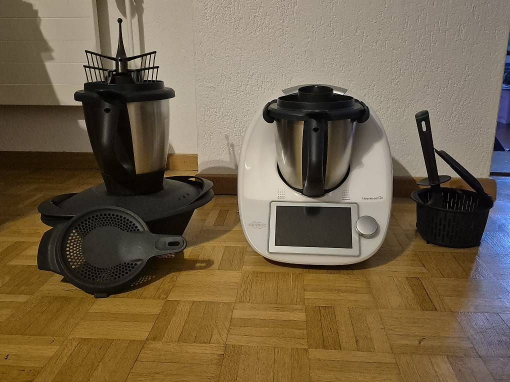 Elettrodomestici da cucina: Thermomix TM6 mit 2. Mixtopf  – Usato da Rorbas venduto da Scania130 6