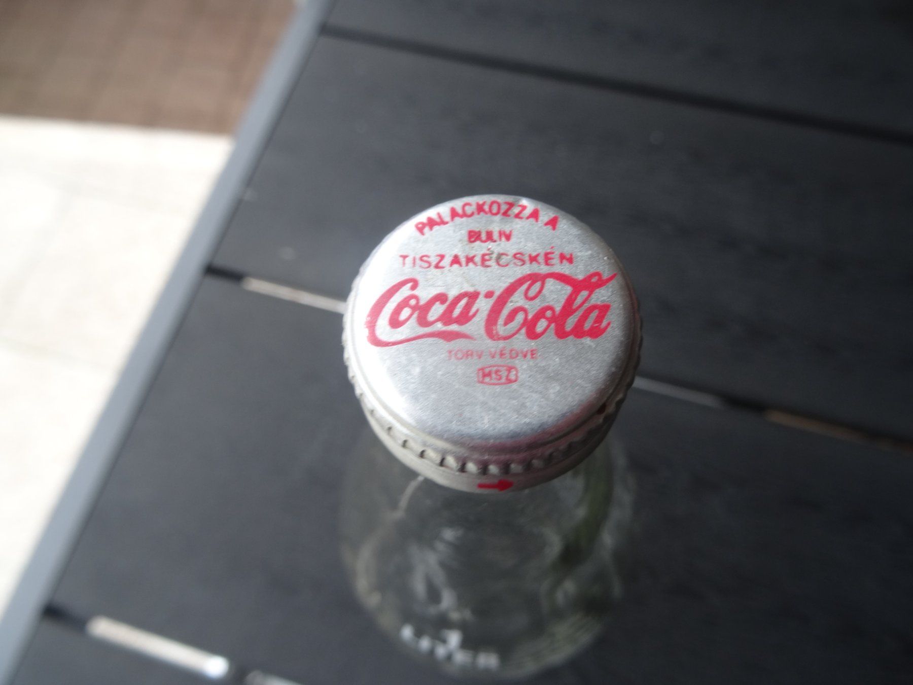 Coca-Cola Sonstiges Geschirr & Gläser: Coca-Cola Flasche 1 Liter leer mit Deckel 90 – Gebraucht aus Ehrendingen von CHMEX 1