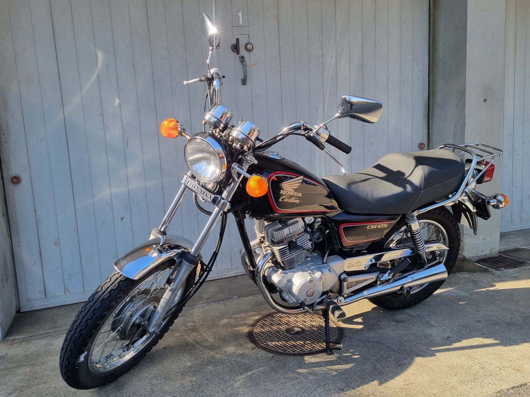 Honda Chopper: Honda CM 125 custom – Gebraucht aus Coppet von Pardaillec 1