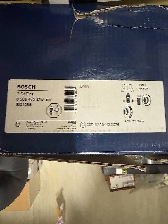 Bosch Tutti pezzi di ricambio auto: Disques de freins – Usato da Couvet venduto da gil87