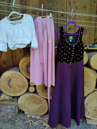 Dirndl lang, inkl. Bluse und Schürze