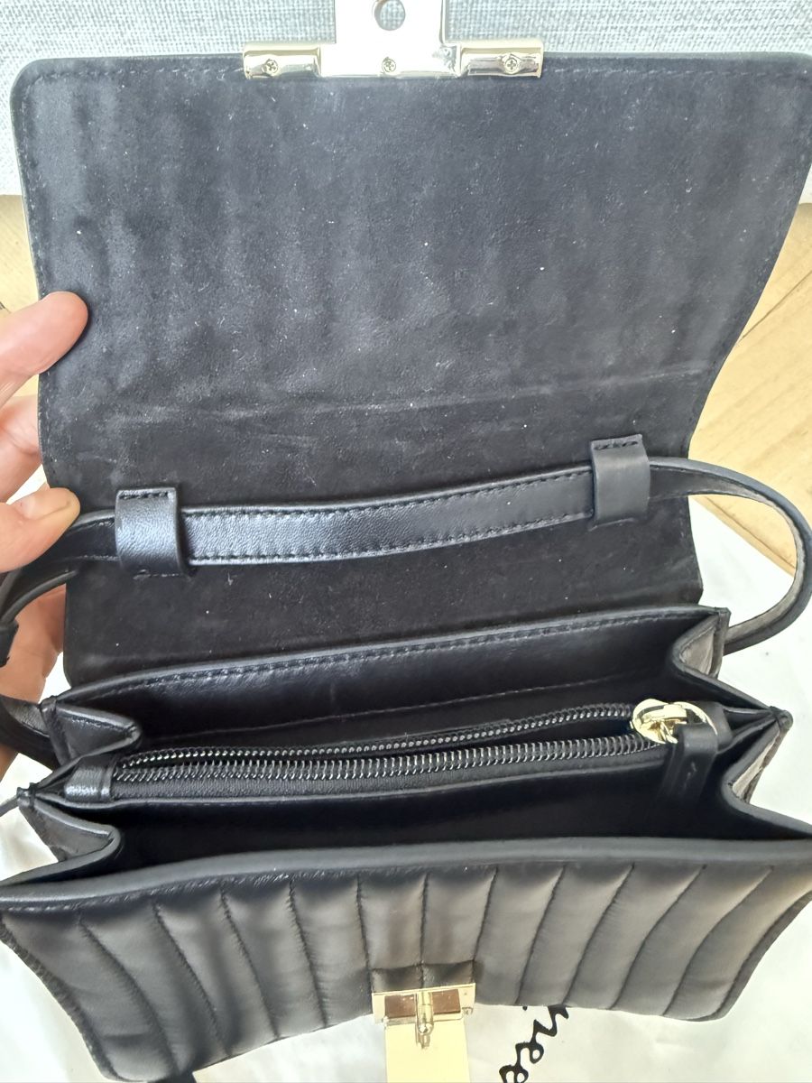 Massimo Dutti Borse da donna: Kleine Ledertasche von Massimo Dutti – Usato da Zürich venduto da Andaluca 4