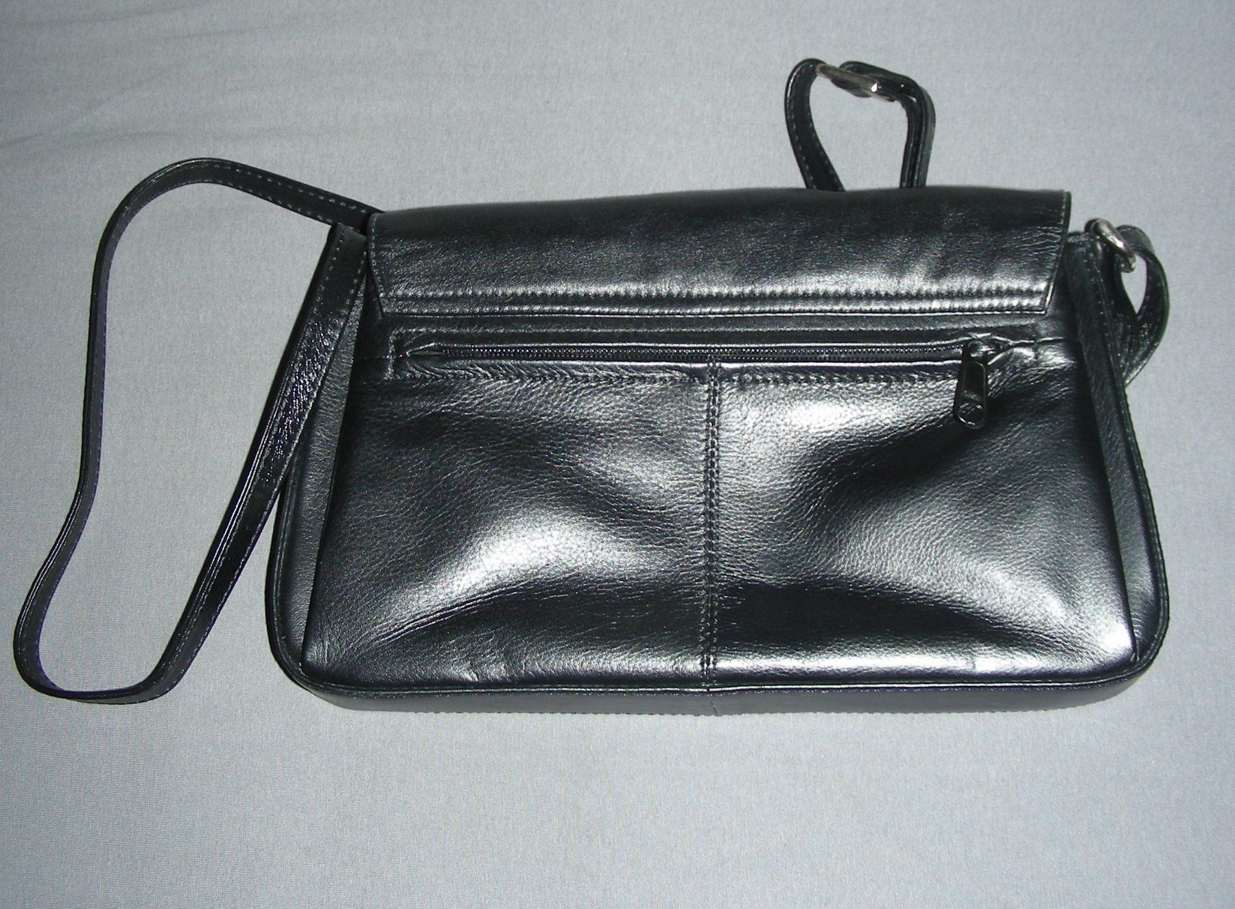 Borse da donna: ESTELLE Schultertasche schwarz Leder – Nuovo (secondo la descrizione) da Burgdorf venduto da Daniela136 1