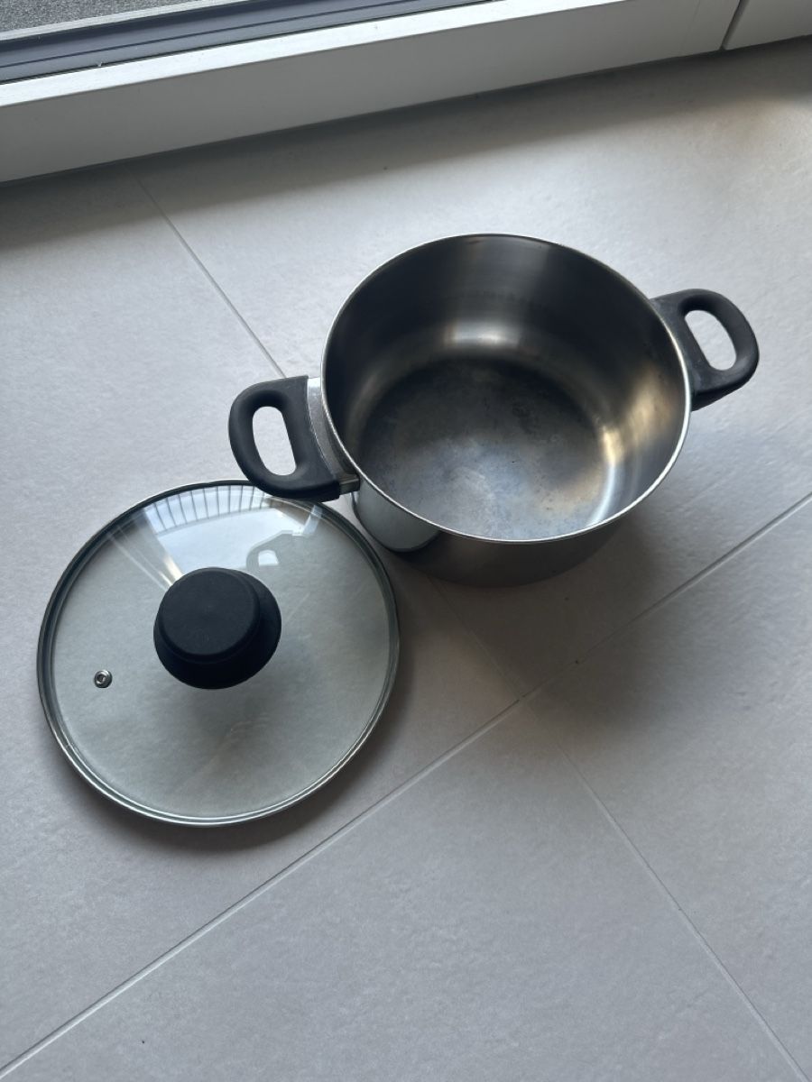 Töpfe: 20cm pot with lid – Gebraucht aus Opfikon von jin_g6gc 2