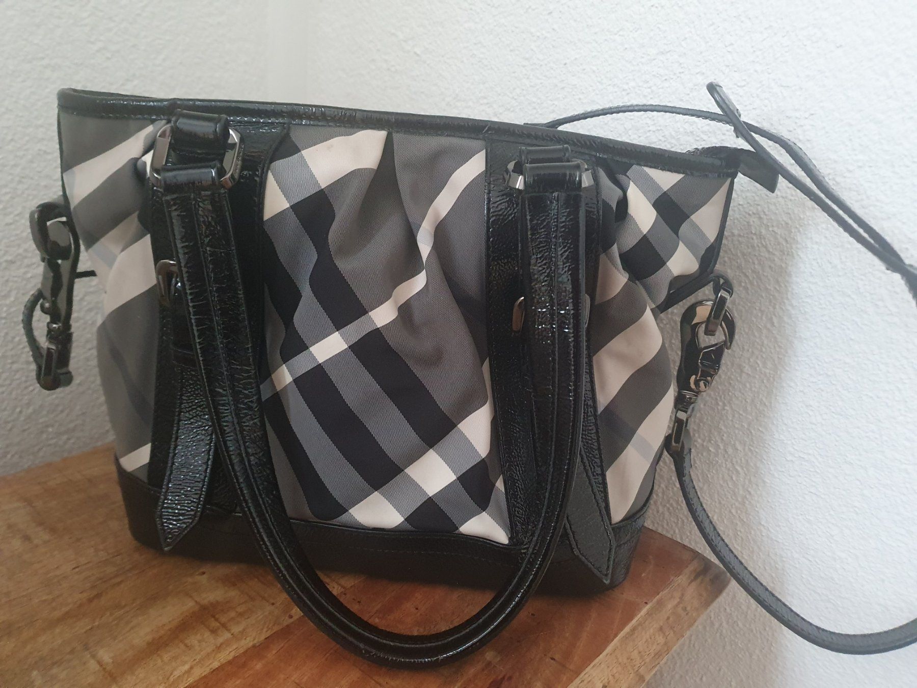 Burberry Taschen für Damen: Burberry Handtasche mit Schulterriemen – Neu (gemäss Beschreibung) aus Rheineck von aron012 3