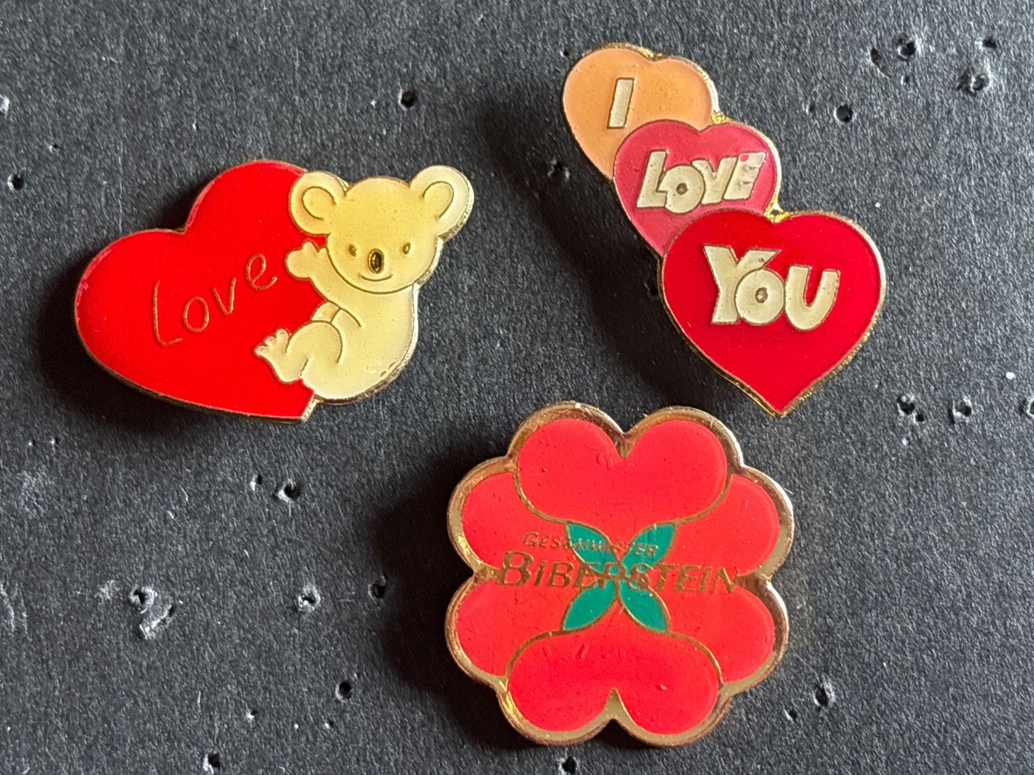 Plaketten & Abzeichen: Pins Herzen Liebe – Gebraucht aus Lützelflüh-Goldbach von NicoleL.