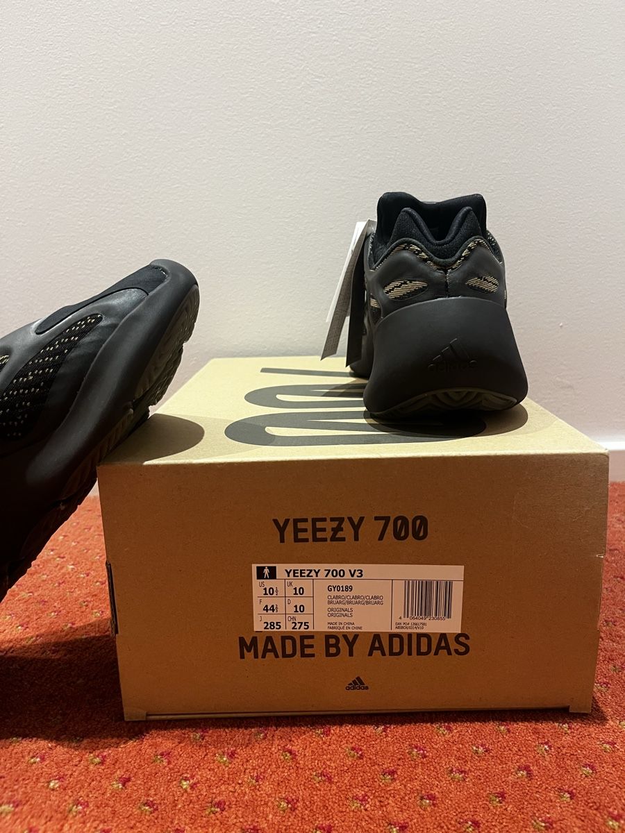 Adidas Scarpe da uomo: Yeezy 700 V3 – Nuovo e nell'imballaggio originale da Luzern venduto da 7ni_2h2r 2