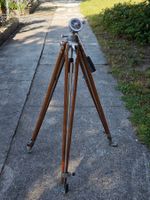 Trépied Bolex Paillard, métal et bois. Année entre '40 - 50