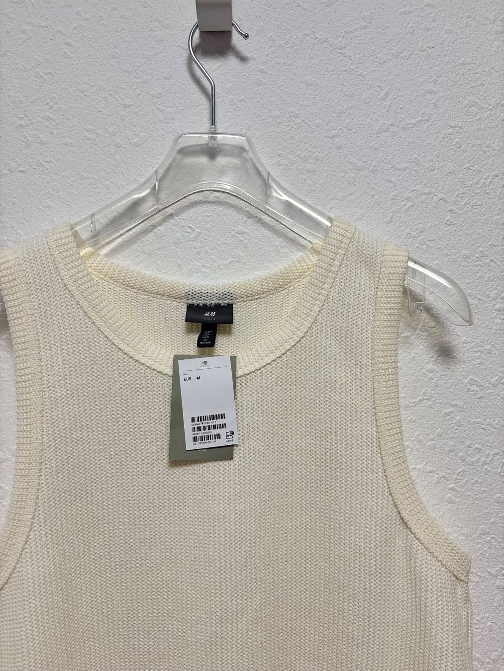 H&M T-shirt: H&M gestricktes Tanktop off-white Gr. M – Usato da Bottmingen venduto da ana_5hrv 2