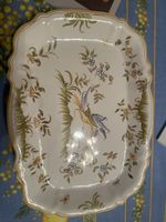 Plat en faïence ancienne décor “oiseau & fleurs” — fait main