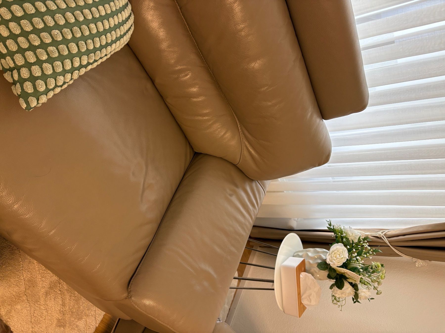 Livique Sofas: Neu Luxury Ledersofas Set – D'occasion à Gossau SG par nen_8tj8 1