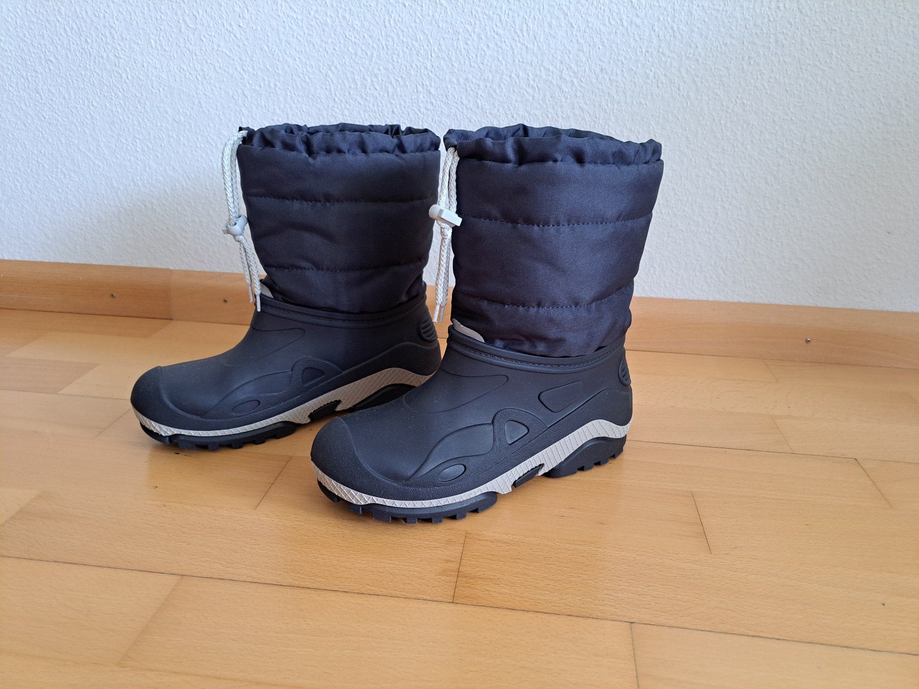 Scarpe per ragazzi: Winterschuh Kind Gr. 36 – Usato da Reinach BL venduto da osita1 1