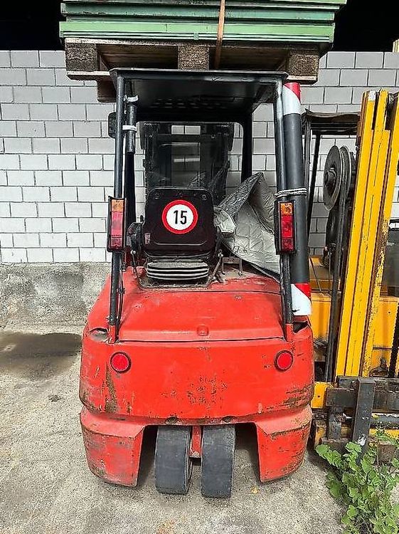 Stapler Linde 2.5t HK, keine Batterie, Triplex (Gebraucht) in Wila für ...