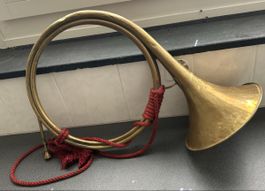 Antikes Jagdhorn – Manufacture Française Saint-Étienne