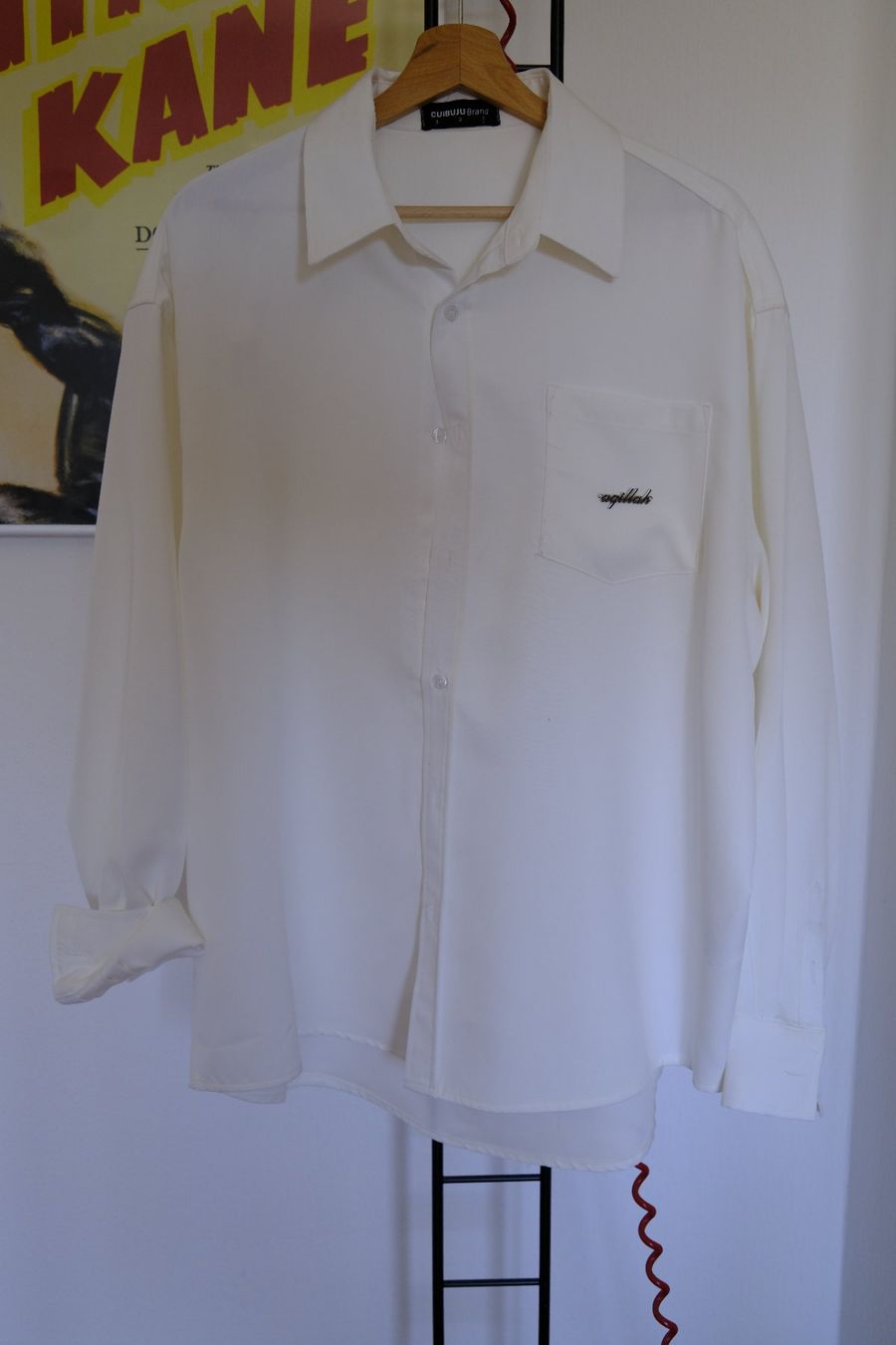 Hemden: White Shirt - Cuibuju – Gebraucht aus Lausanne von Bilxow