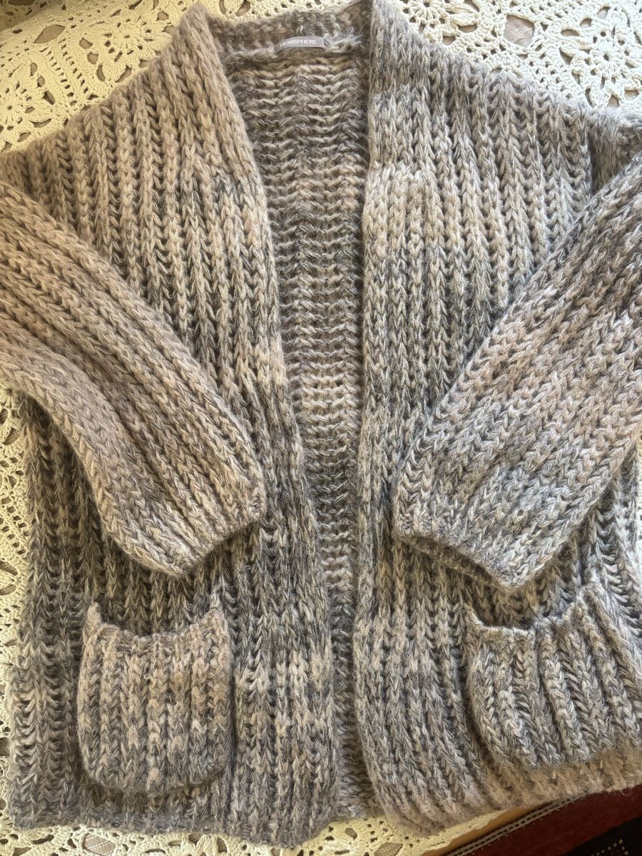 Hemisphere Giacche: HEMISPHERE Strickjacke – Usato da Pratteln venduto da sab_whk9