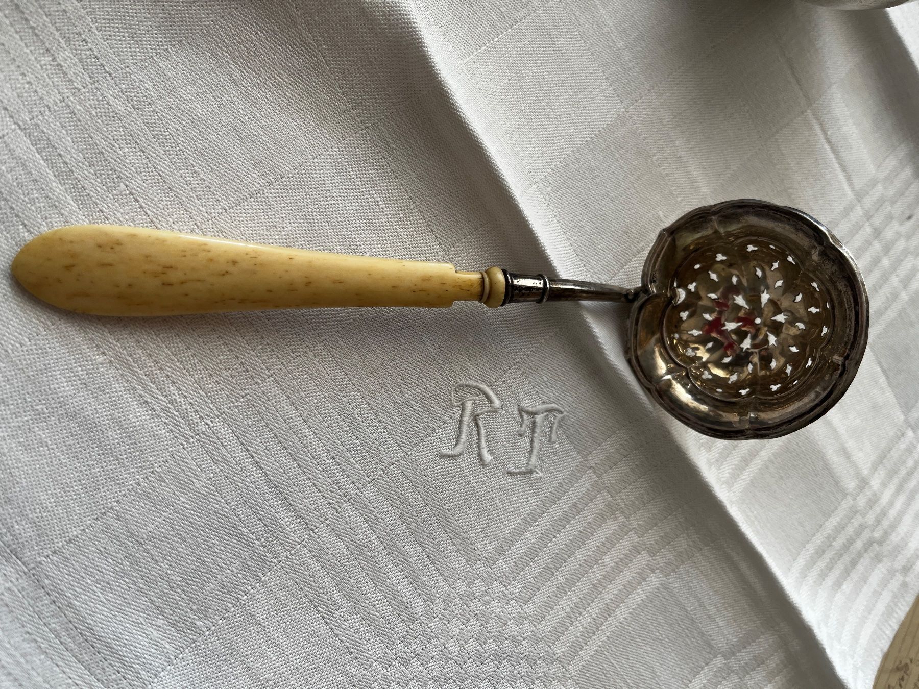 Cucchiai: Antiker Sieblöffel, Silber 800 – Usato da Zürich venduto da suschi04