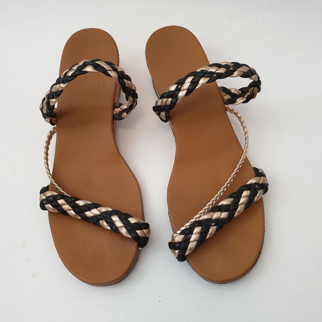 Scarpe da donna: Schuhe Sandalen Leder 37 – Usato da Chur venduto da copino