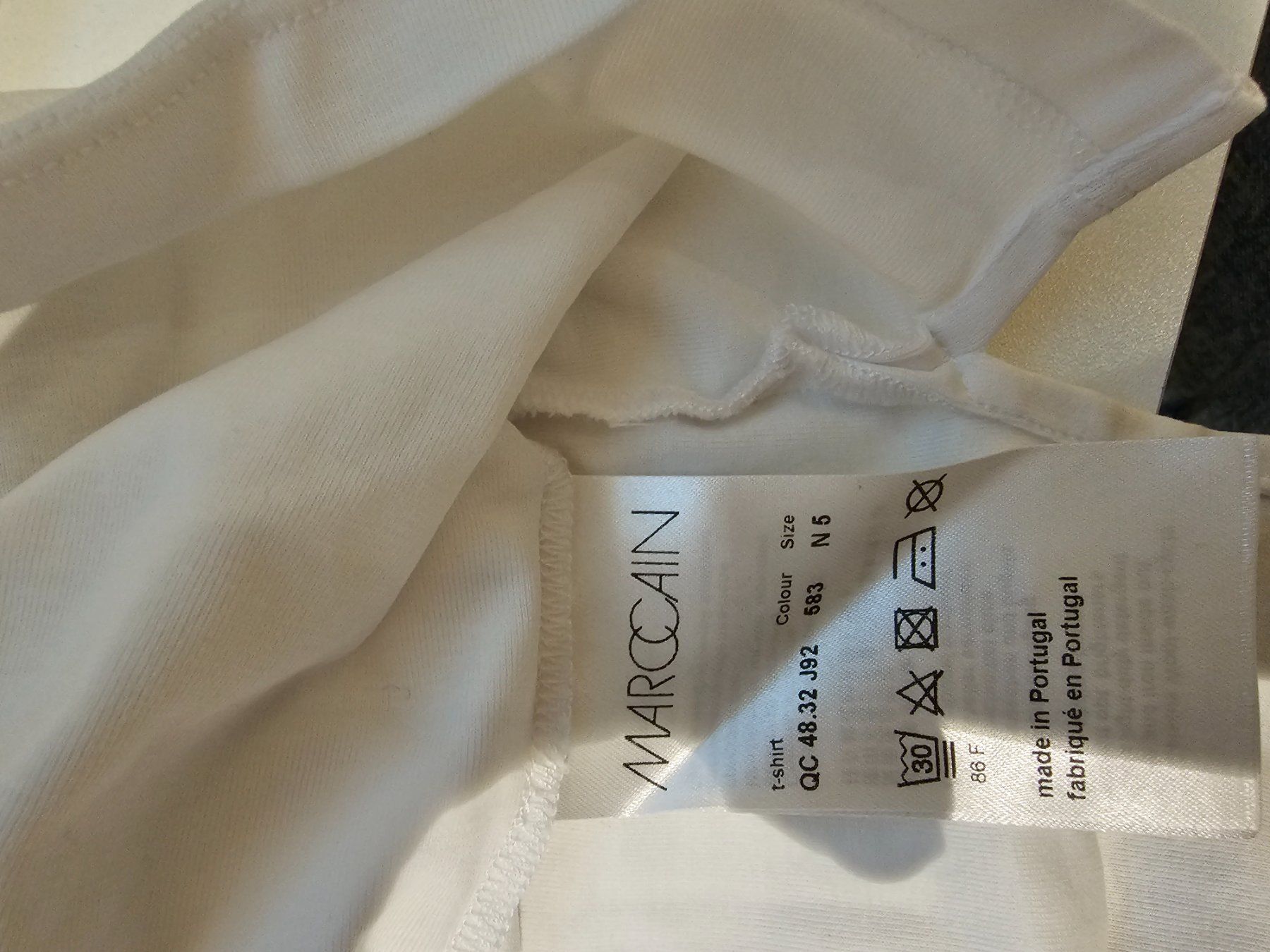 Marc Cain T-shirt: Marc Cain T-Shirt Nr. 5 – Nuovo (secondo la descrizione) da Berg TG venduto da lisboa.sky 1