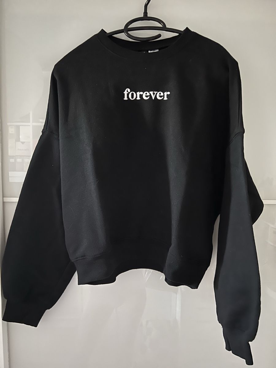 Pullover & Sweatshirts: Sweatshit schwarz Grösse XS/S – Gebraucht aus Hochdorf von lor_dk57