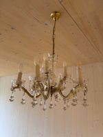 Elegante Vintage Lampe / Kronleuchter mit Glasverzierungen.