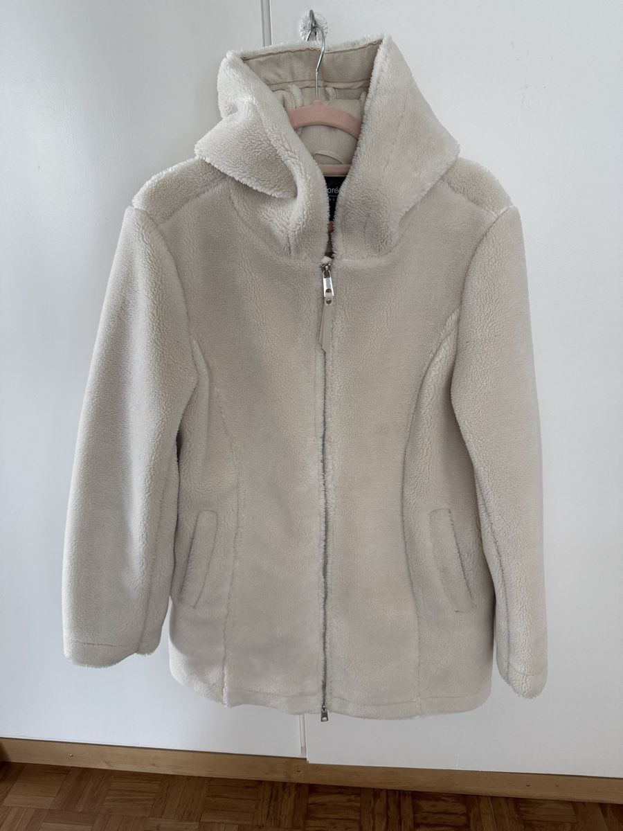Jacken: Jacke – Gebraucht aus visp von Kmemo1