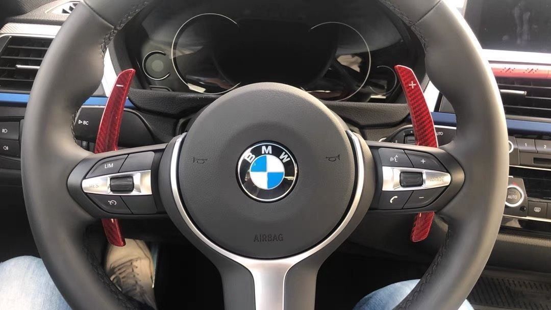 Tutti pezzi di ricambio auto: BMW Rot Carbon Schaltwippen – Nuovo e nell'imballaggio originale da Volketswil venduto da Willis-Autoteile 5
