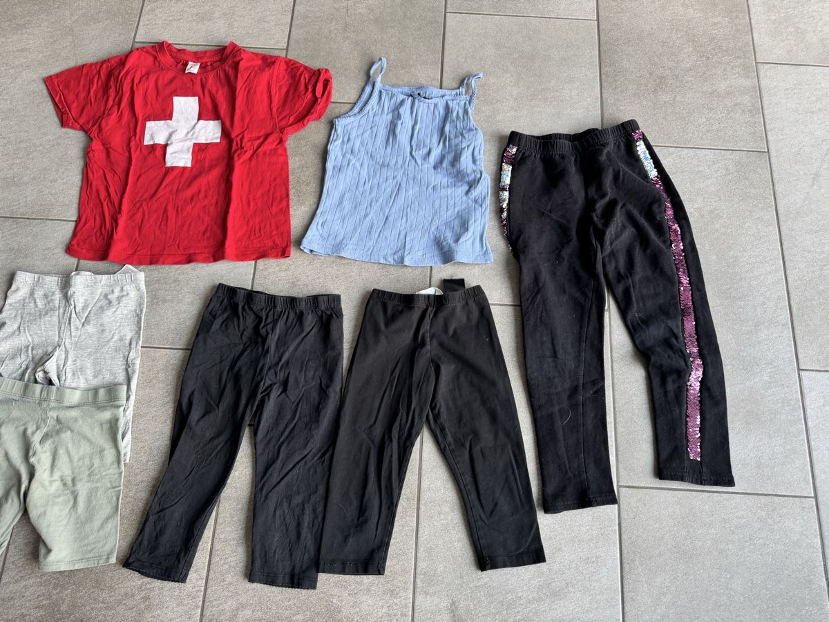 Lotti & Set di vestiti: Kleiderpaket 122/128 – Usato da Glattfelden venduto da Gloeckchen 2