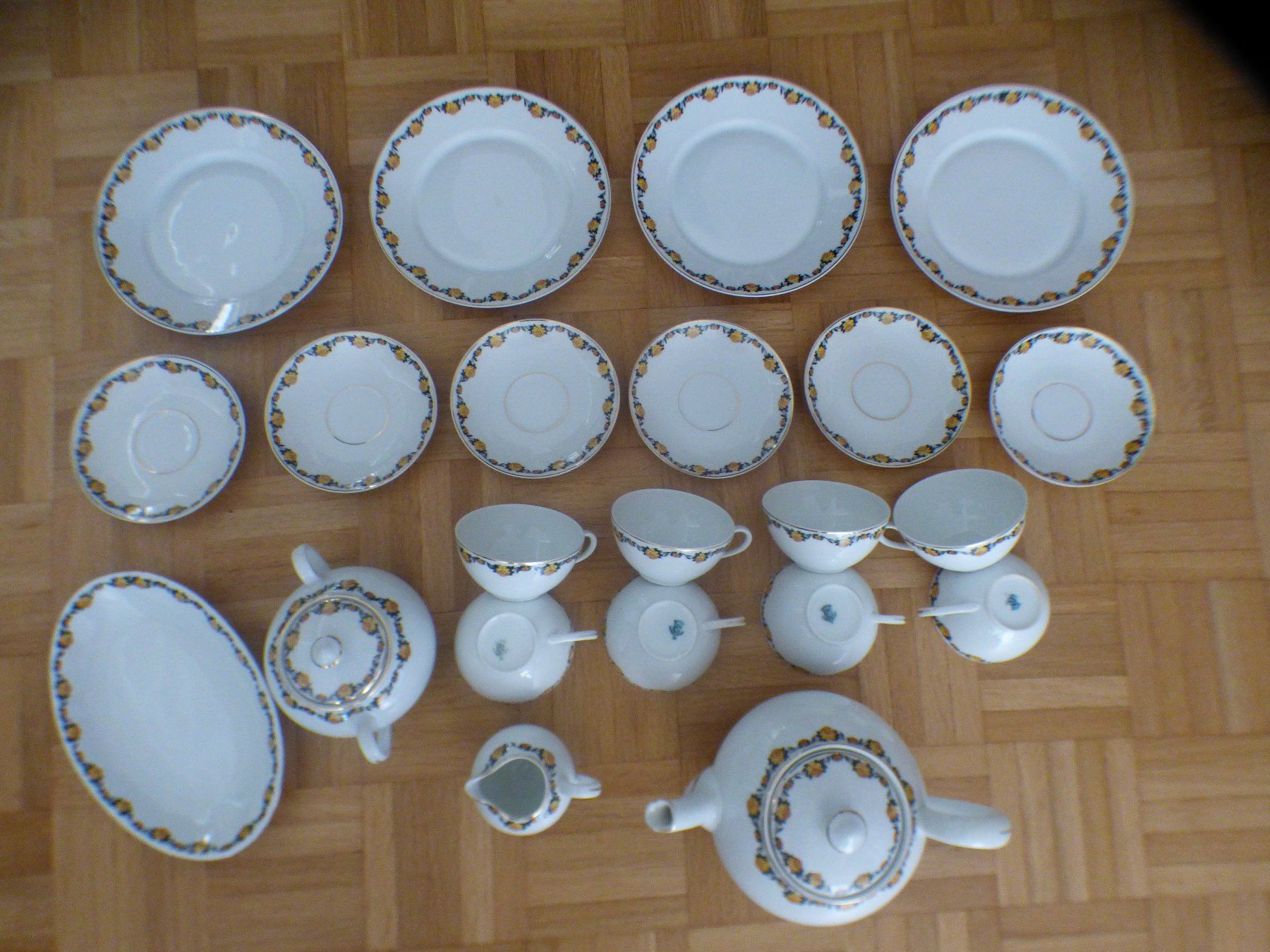 Set di piatti: Teeservice,Langenthal – Usato da Münchenbuchsee venduto da enzian59