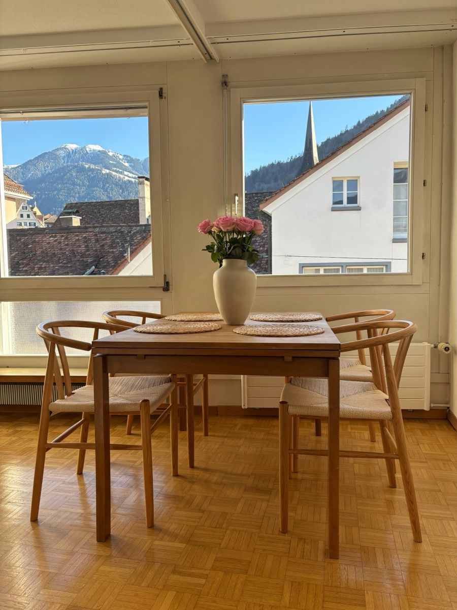 Stühle: Eichenholzstühle – Neu (gemäss Beschreibung) aus Chur von mad_h57q