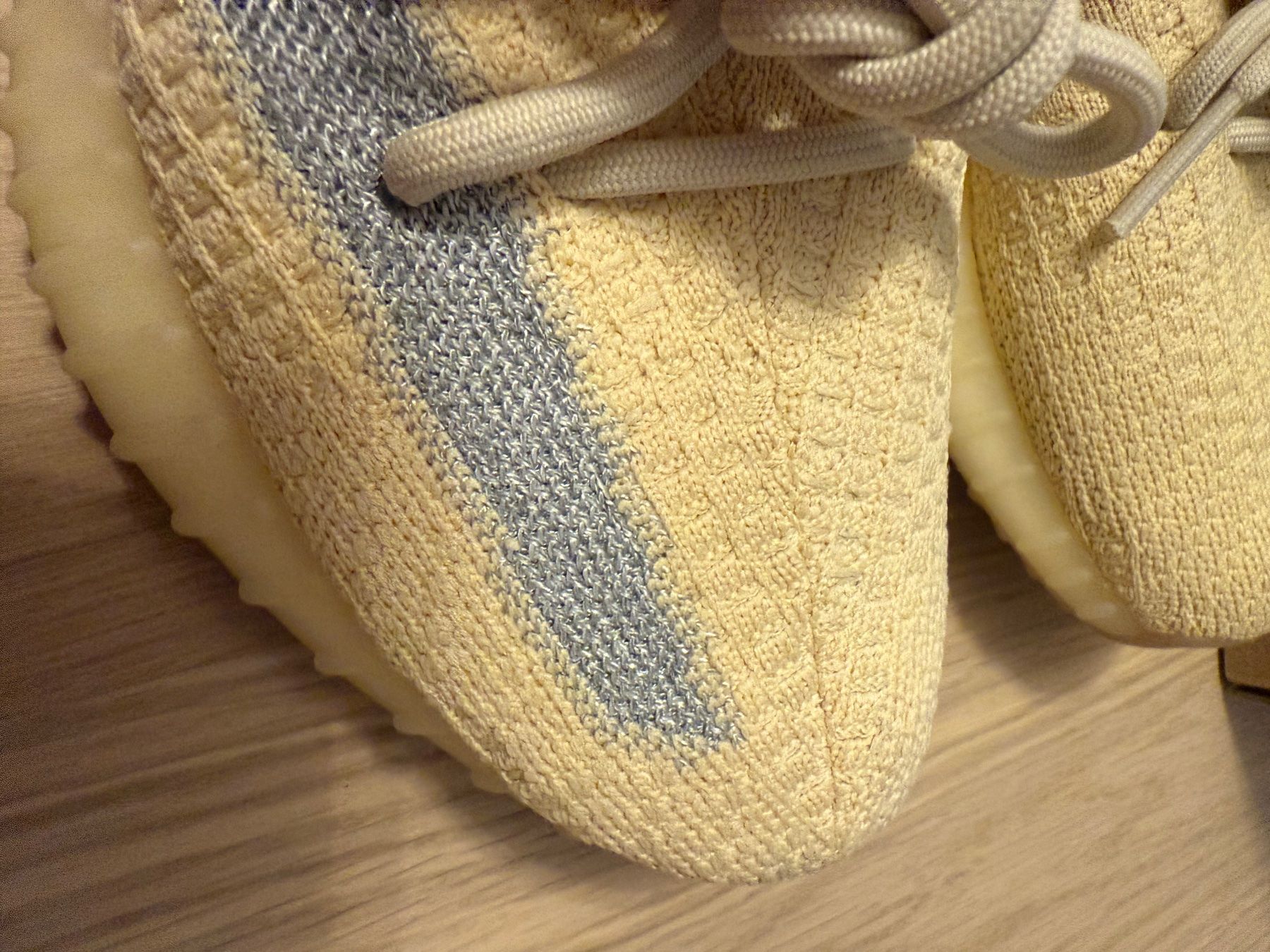 Adidas Scarpe da uomo: Adidas Yeezy Boost 350 V2, Grösse 39 1/3 – Usato da Embrach venduto da Gsab 5
