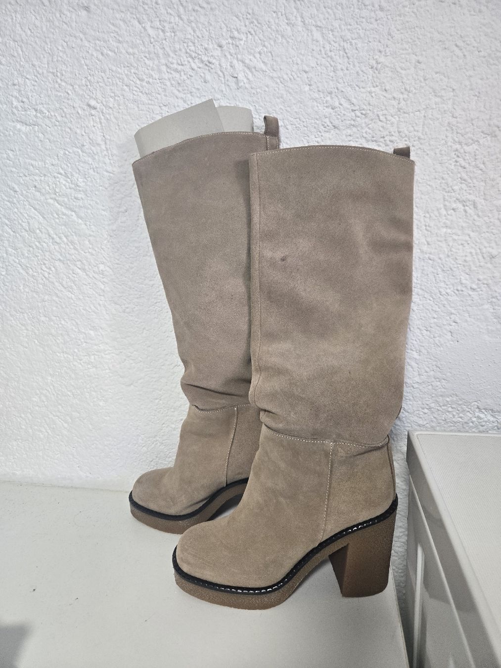 Adidas Scarpe da donna: botte adidas 36 – Usato da Bassecourt venduto da co.hurlimann