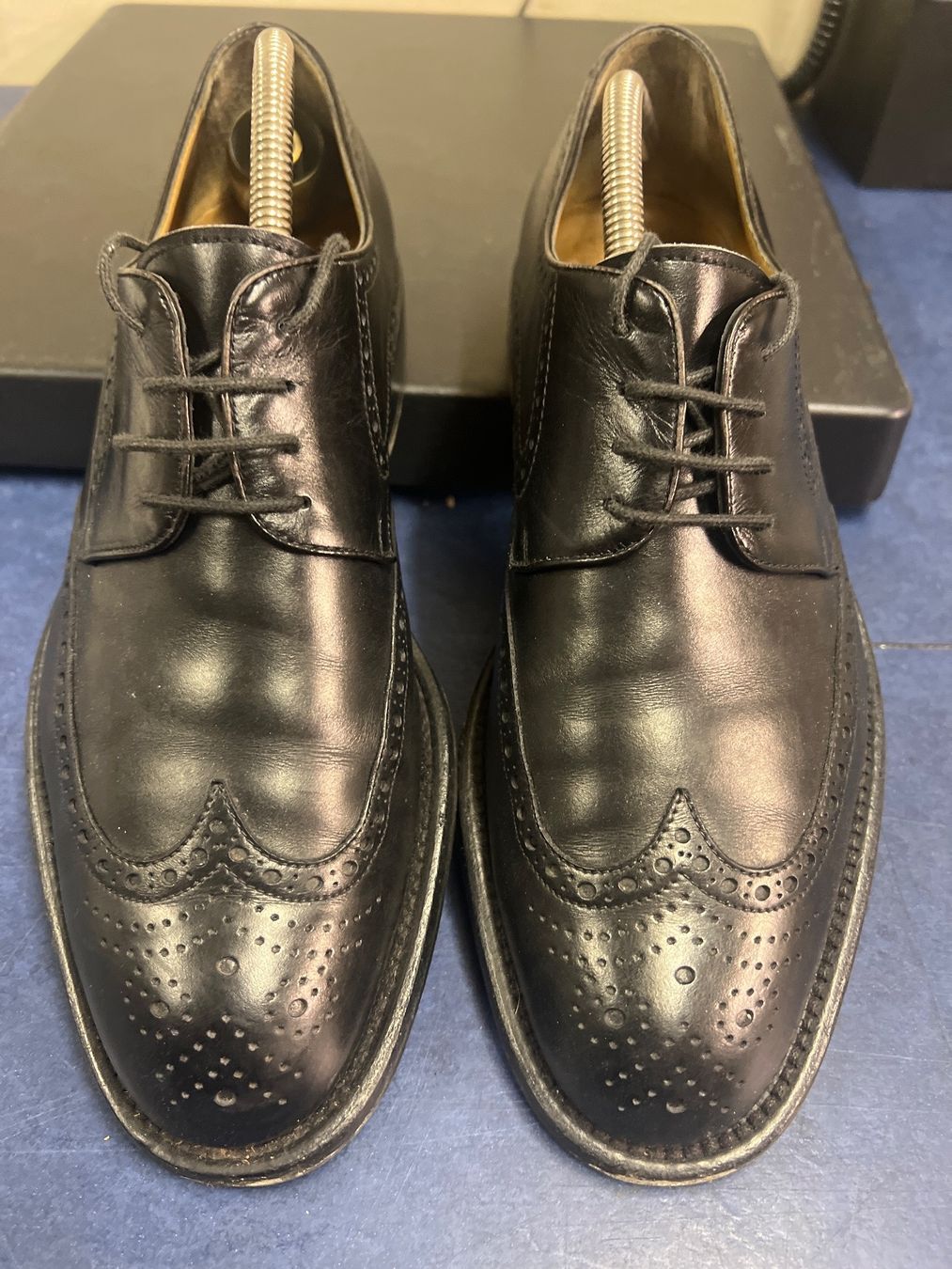 Stuart Weitzman Herrenschuhe: Herren Echtleder Schuh Stuart Weitzmann gr.42(h) – Gebraucht aus Rorschach von
