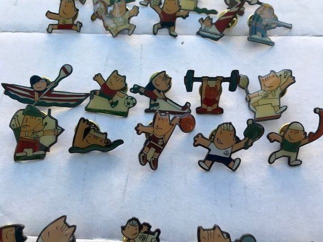 Medaillen: 30 Pins - Olympiade 1992 Barcelona – Neu (gemäss Beschreibung) aus Niederscherli von Lucia16 3
