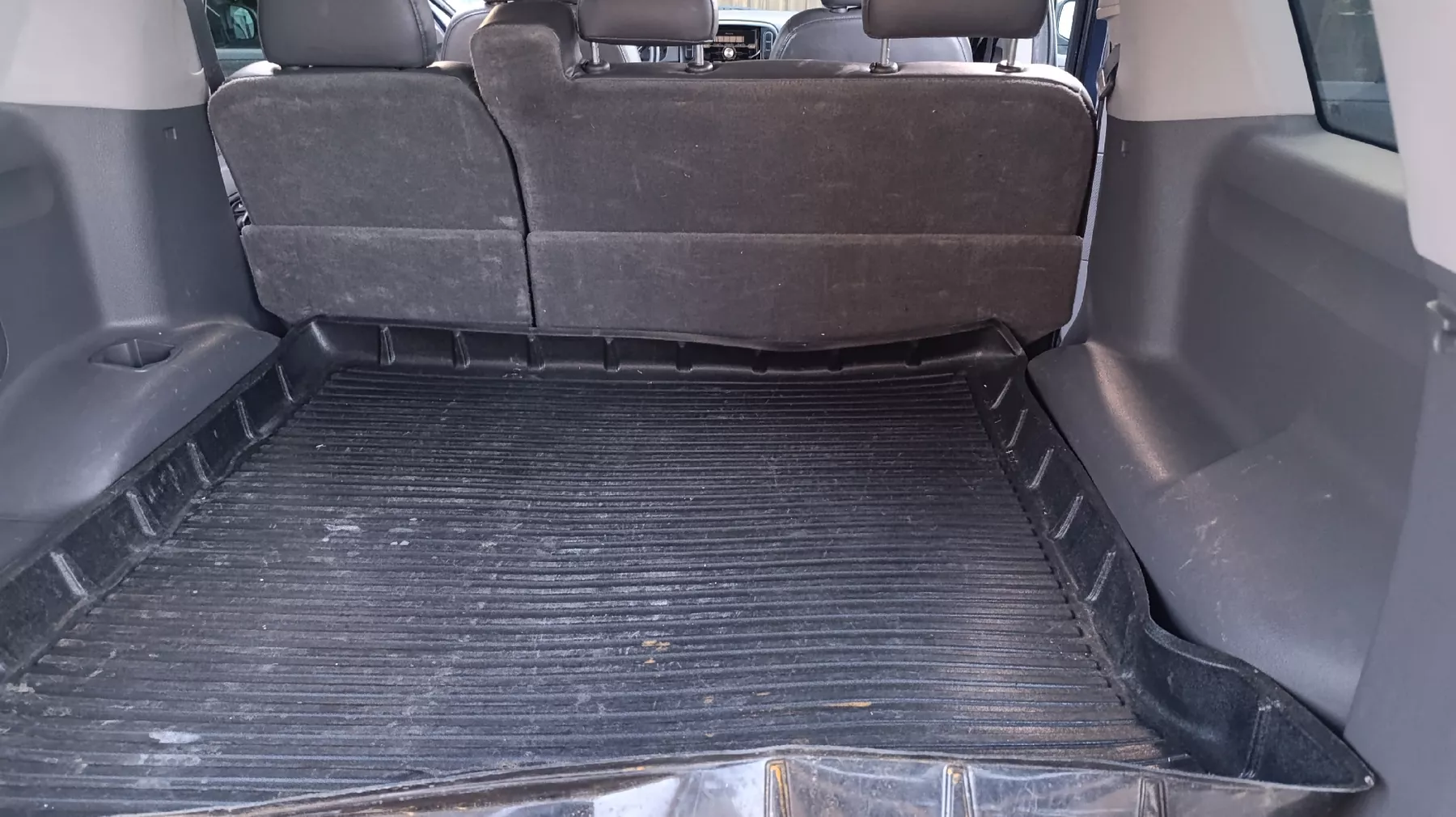 Ford Automobili: Ford Explorer – Usato da Amriswil venduto da -_Dom_- 2