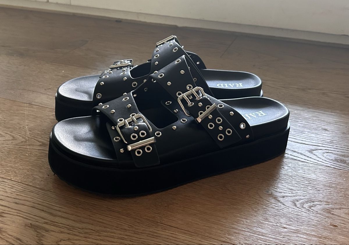 Damenschuhe: Raid Plateau Sandalen – Neu (gemäss Beschreibung) aus Auslikon von Trollkjerring 1