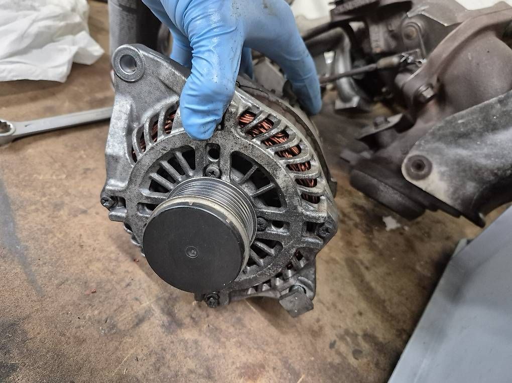 Tutti pezzi di ricambio auto: Mitsubishi Evo 10 Alternator – Usato da Döttingen venduto da alfisti124