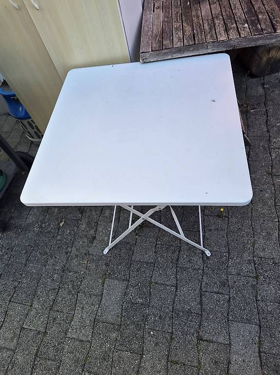 Tables: Gartentisch – D'occasion à Bischofszell par saenderli 1