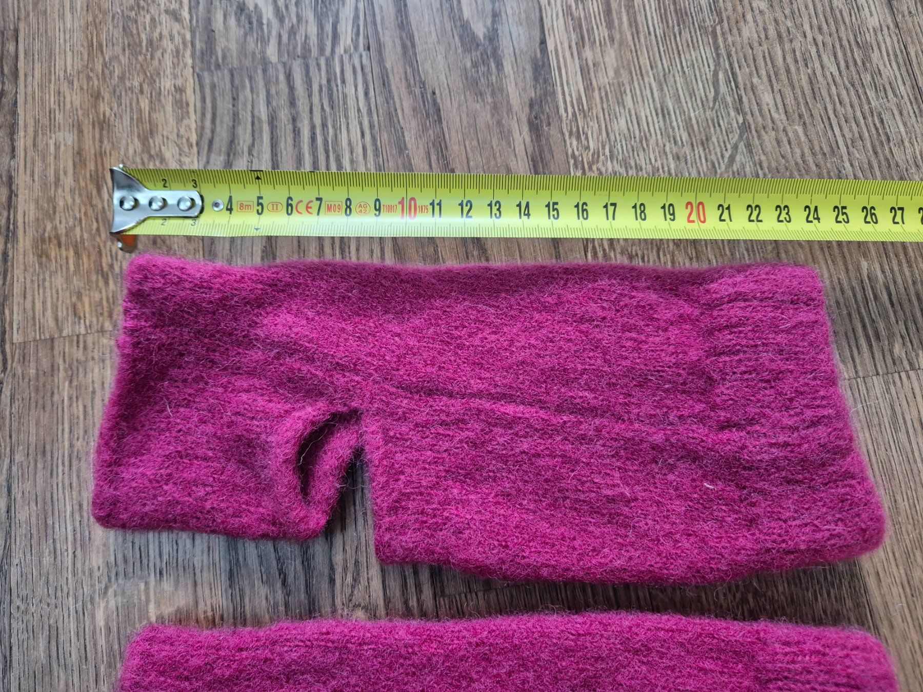 Socken: Handknitted 100% wool pink yoga socks – Gebraucht aus Zürich von monadiederich 2