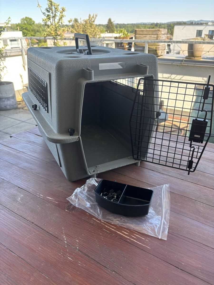 Gabbie, trasporto & Sicurezza: Robuste Hunde Transportbox für Auto oder Zuhause, Top! – Usato da Recherswil venduto da damageson66 1