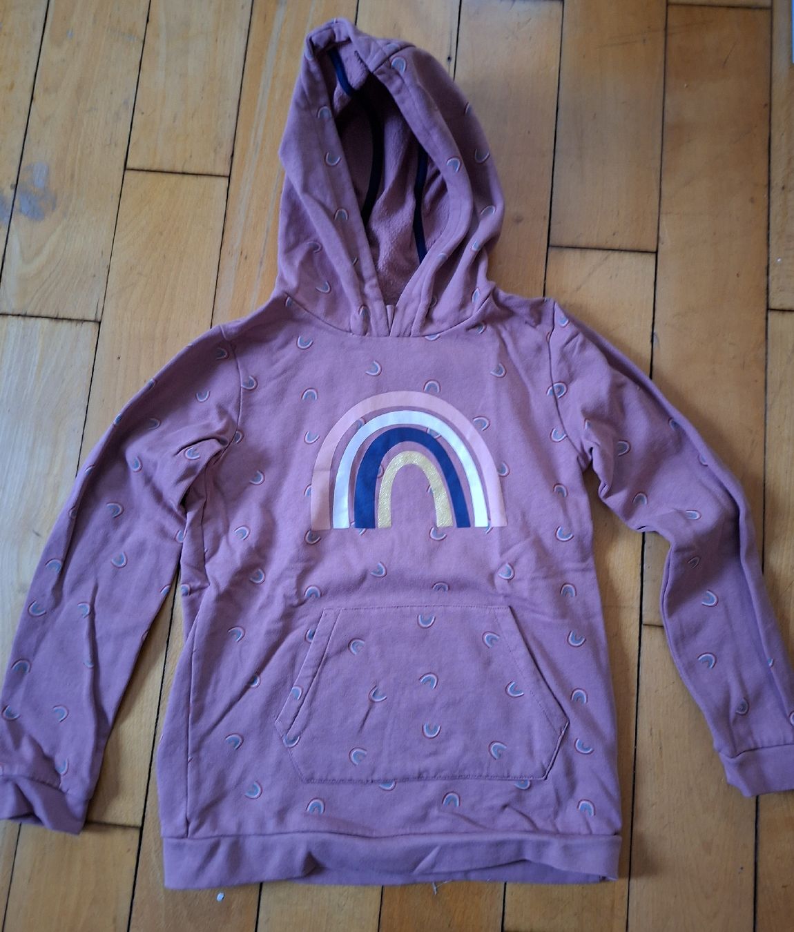 Pulls et sweat-shirts: Pull à capuchon Vertbaudet 140 cm – D'occasion à Delémont par christelle1976