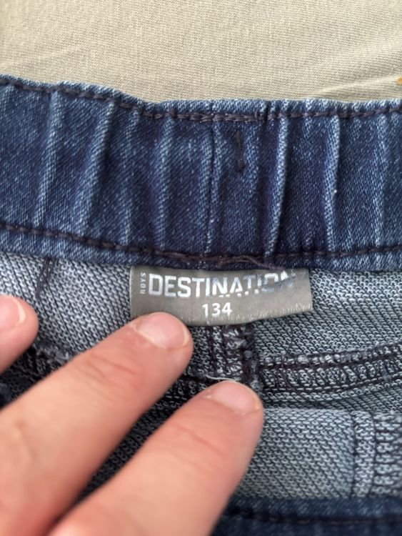 Pantalons: Kurze Hose Gr. 134 – D'occasion à Weisslingen par AndRea0405 1